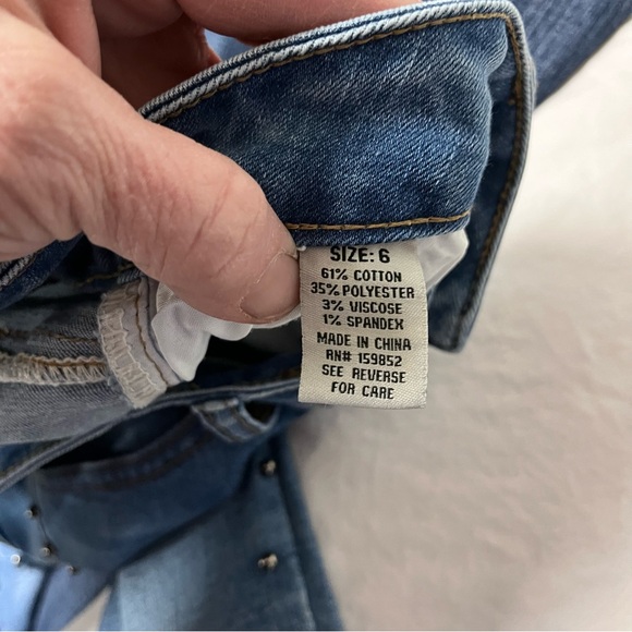 Satin Doll ladies light wash cropped jeans, size 6 - Picture 5 of 5